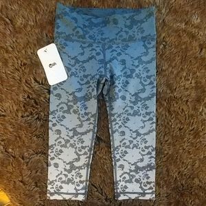 NWOT WEAR IT TO HEART Emerald Lace Capris